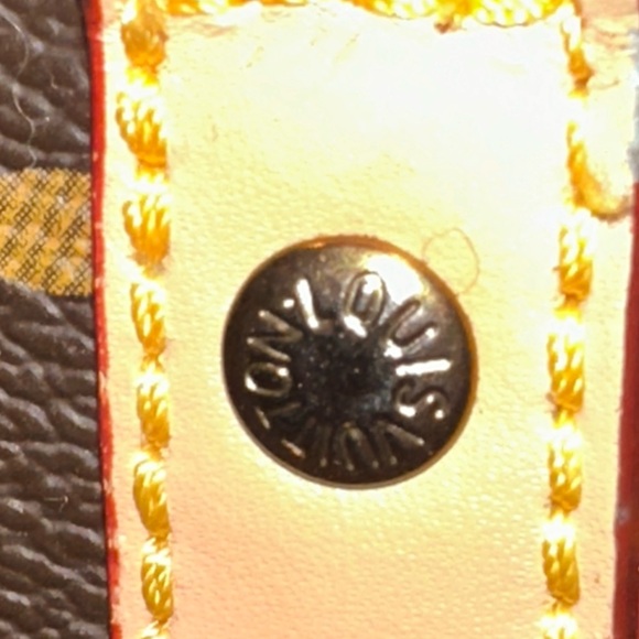 Louis Vuitton Signature Monogram Tote - Brown and Cream - Picture 2 of 16